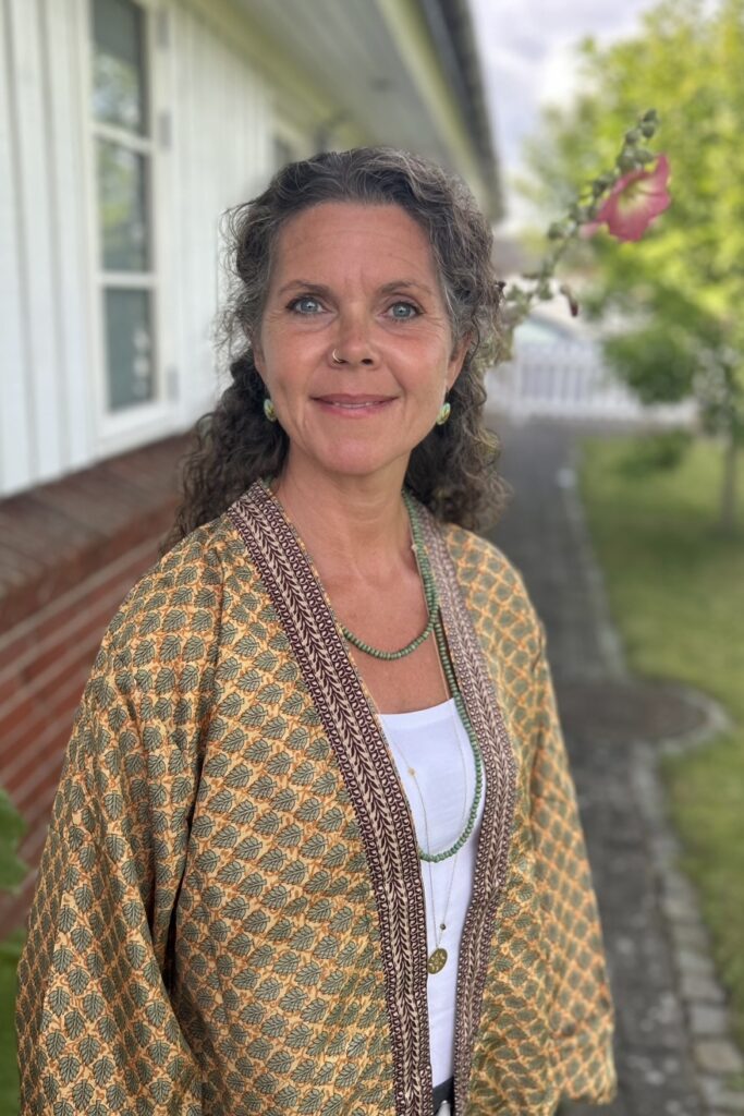 Portræt af psykoterapeut og mindfulnessinstruktør Elena Bueno fra Amager.